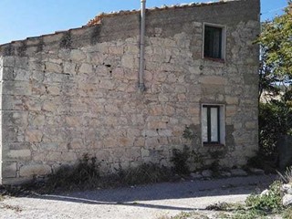 Casa Indipendente in Vendita a Ragusa, 55'000&euro;, 120 m²