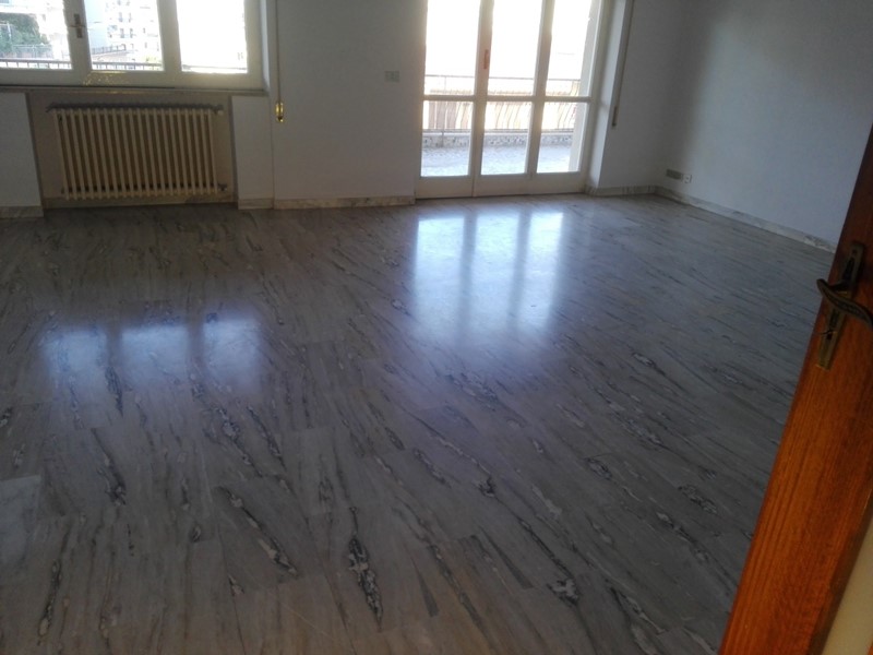 Appartamento in Vendita a Ragusa, 170'000&euro;, 160 m², con Box