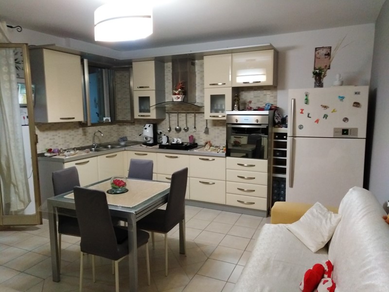 Casa Indipendente in Vendita a Ragusa, 83'000€, 100 m², con Box