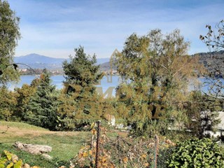 Casa Indipendente in Vendita a Comabbio, 420'000€, 700 m²