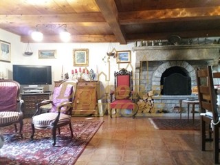 Casa Indipendente in Vendita a Premia, 630'000€, 350 m², arredato