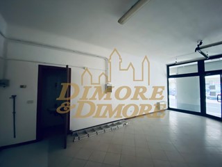 Immobile commerciale in Affitto a Omegna, 600€, 50 m²
