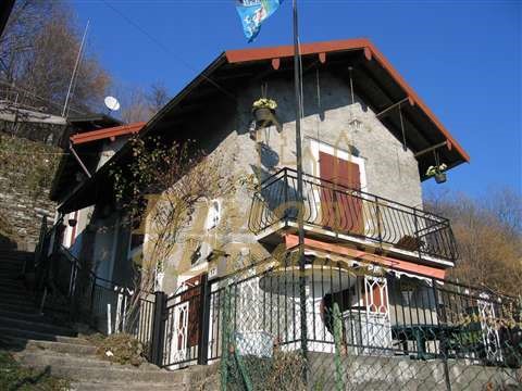 Casa Semi Indipendente in Vendita a Aurano, 95'000€, 100 m²