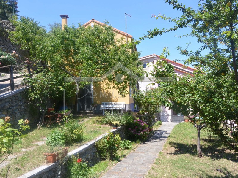 Casa Semi Indipendente in Vendita a Quiliano, zona Montagna, 245'000€, 95 m²