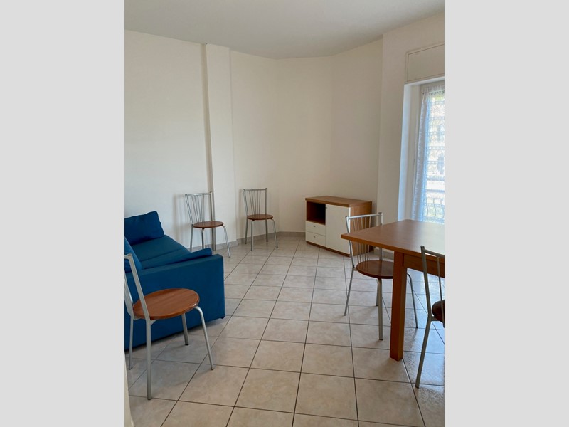 Quadrilocale in Affitto a Finale Ligure, 1'200€, 80 m², arredato