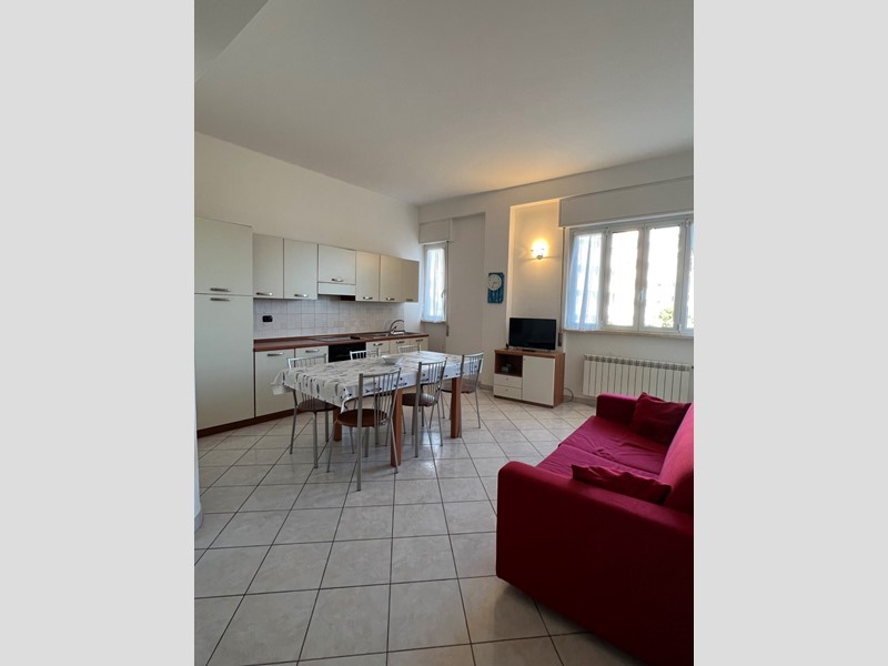 Quadrilocale in Affitto a Finale Ligure, 85 m², arredato