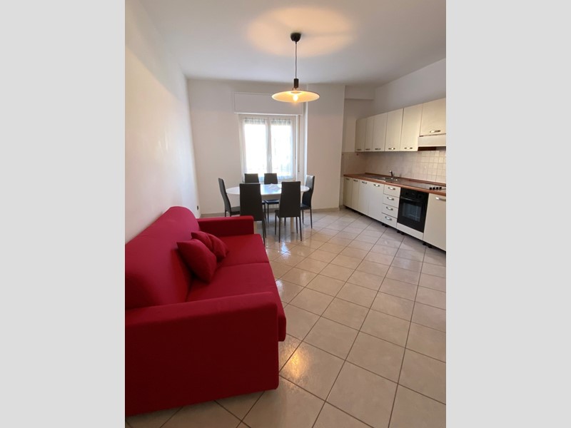 Appartamento in Affitto a Finale Ligure, 85 m², arredato