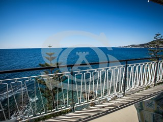 Bilocale in Affitto a Ospedaletti, 750€, 61 m², arredato