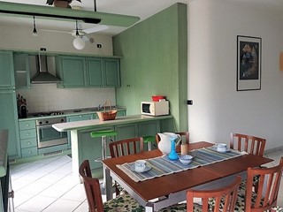 Trilocale in Affitto a Alassio, 80 m², arredato, con Box