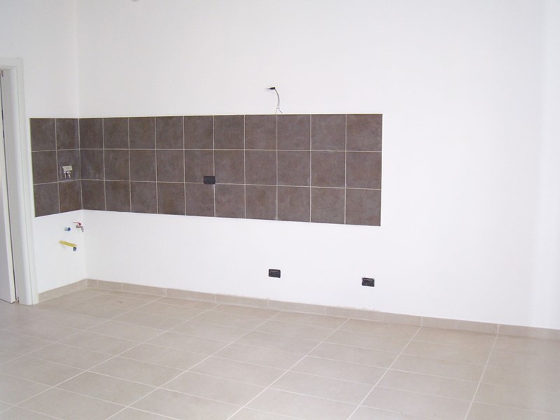 Appartamento in Vendita a Calcinaia, zona Calcinaia, 90'000€, 50 m²