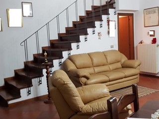 Villetta a schiera in Vendita a Calci, 265'000€, 180 m², con Box