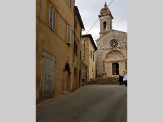 Casa Indipendente in Vendita a San Quirico d'Orcia, 750'000€, 550 m², con Box