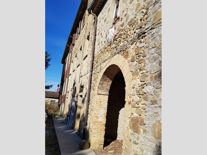 Casa Indipendente in Vendita a Città di Castello, zona San Secondo, 440'000€, 600 m²