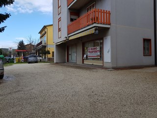 Immobile commerciale in Vendita a Marsciano, 169'000€, 200 m²