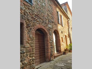 Casa Semi Indipendente in Vendita a Sinalunga, zona Rigomagno, 250'000€, 110 m²