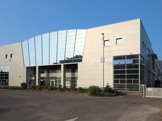 Capannone in Affitto a Chiampo, 2'200€, 480 m²