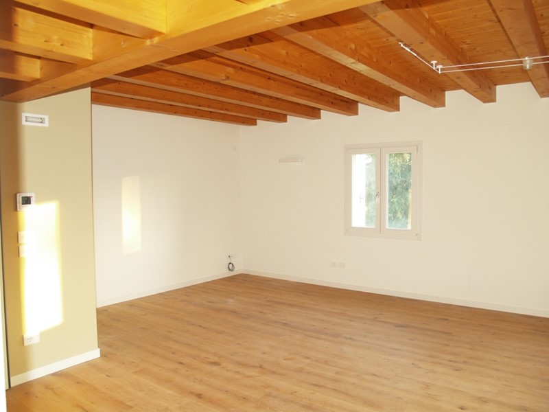 Appartamento in Vendita a Montecchio Maggiore, 320'000&euro;, 133 m²