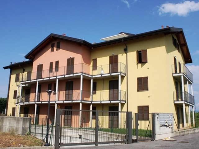 Trilocale in Vendita a Cornate d'Adda, 85 m²