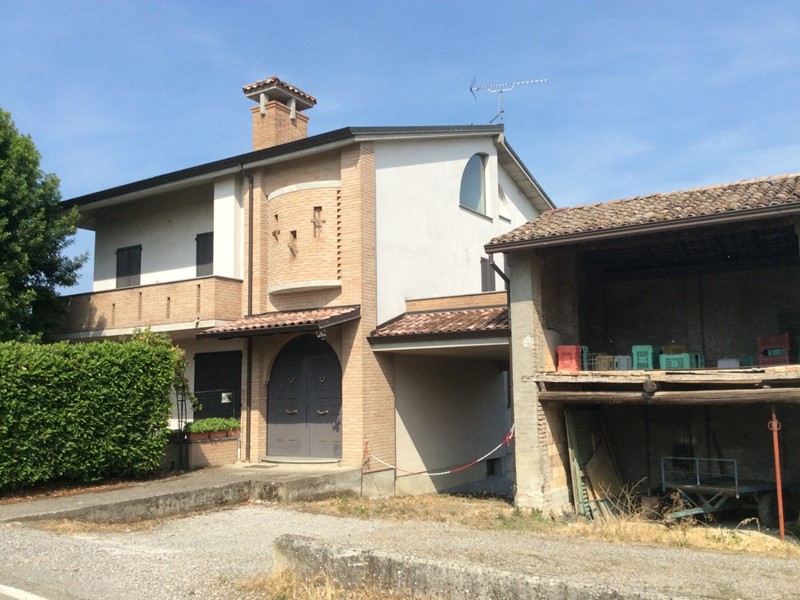 Casa Indipendente in Vendita a Castell'Arquato, 170 m²