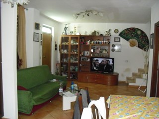 Appartamento in Vendita a Rapolano Terme, zona Serre Di Rapolano, 129'000€, 90 m², con Box