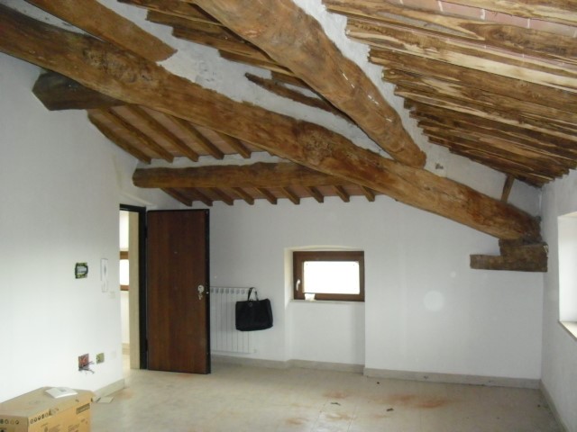 Trilocale in Vendita a Rapolano Terme, zona Serre Di Rapolano, 100'000€, 50 m²