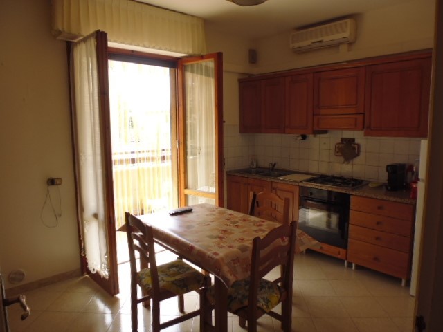 Quadrilocale in Vendita a Asciano, 137'000€, 100 m², con Box