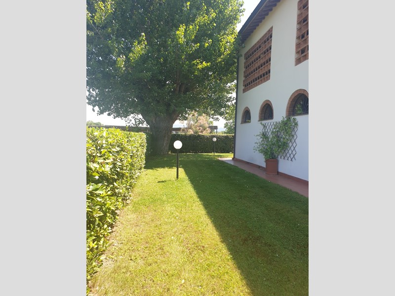 Casa Indipendente in Affitto a Viareggio, zona Torre del Lago, 50 m²