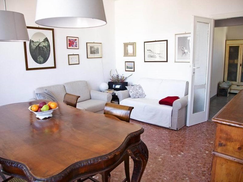 Appartamento in Vendita a Viareggio, zona Centro, 450'000€, 90 m²