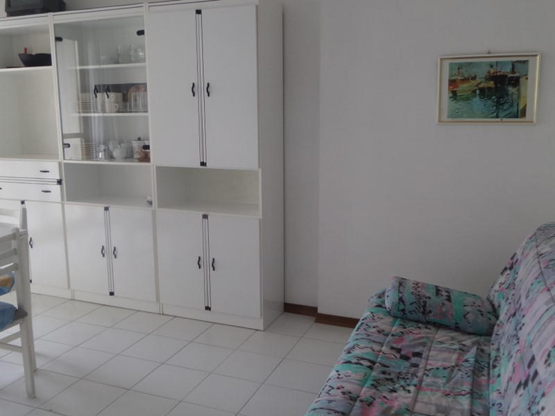 Trilocale in Affitto a Viareggio, zona Fascia mare, 50 m², arredato