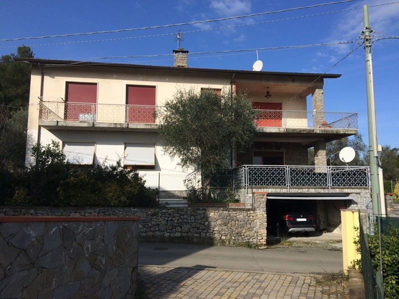 Casa Indipendente in Vendita a Ameglia, 690'000&euro;, 220 m²