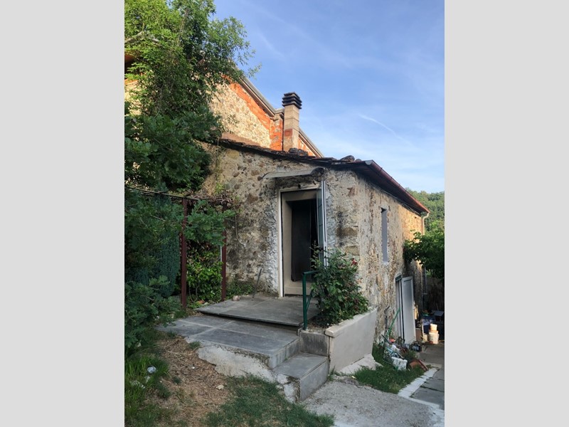 Casa Indipendente in Vendita a Sarzana, zona Sarzanello, 150'000&euro;, 65 m²
