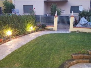 Casa Semi Indipendente in Vendita a Sarzana, 240'000€, 75 m²