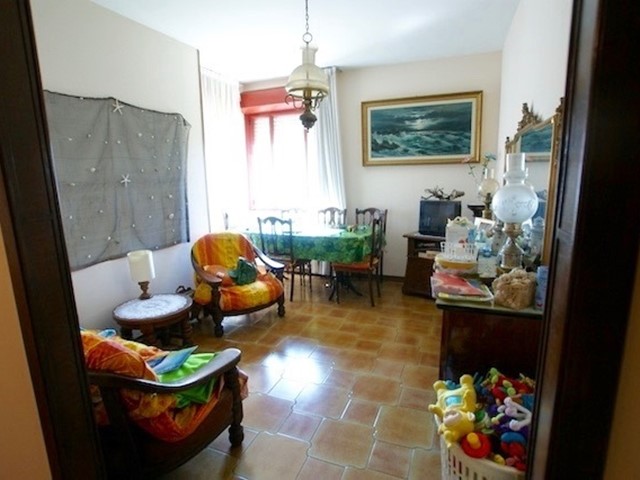 Quadrilocale in Vendita a Fosdinovo, zona Caniparola, 175'000€, 88 m², con Box