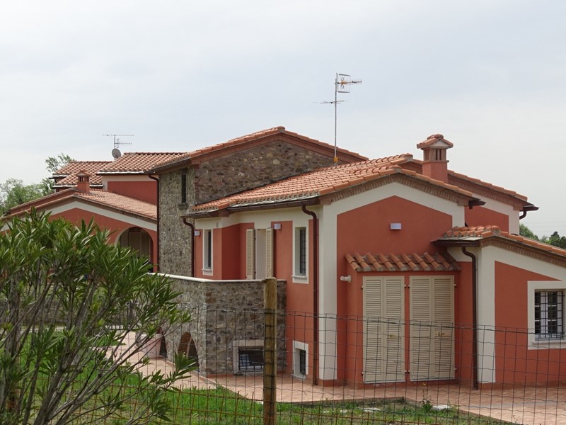 Appartamento in Vendita a Fosdinovo, zona Caniparola, 360'000€, 98 m²