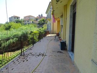 Appartamento in Vendita a Ameglia, 125'000&euro;, 136 m²