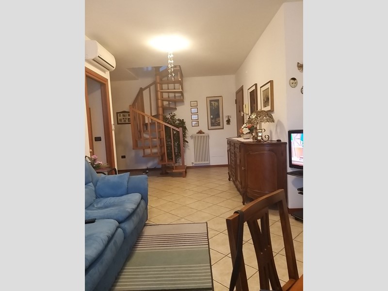 Trilocale in Vendita a San Mauro Pascoli, zona San Mauro A Mare, 249'000&euro;, 142 m², con Box