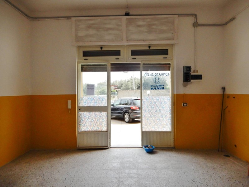 Immobile commerciale in Affitto a Catanzaro, zona Stadio, 550&euro;, 80 m²