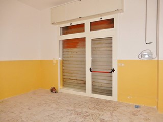 Immobile commerciale in Affitto a Catanzaro, zona Stadio, 400&euro;, 50 m²