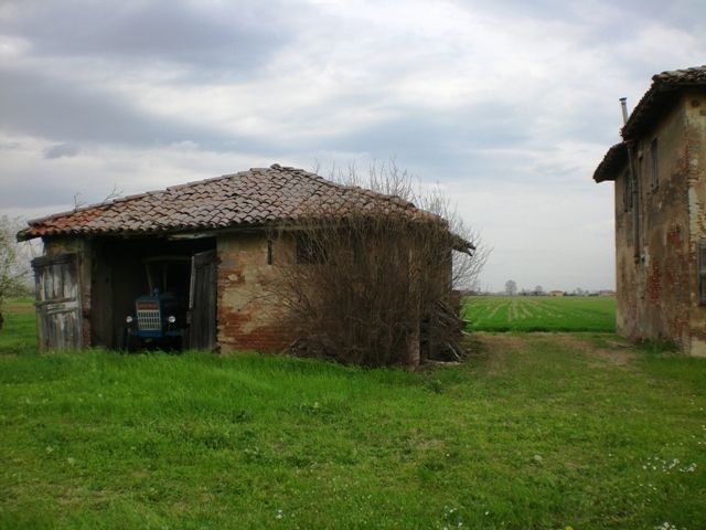 Casa Indipendente in Vendita a Budrio, 330'000€, 600 m²