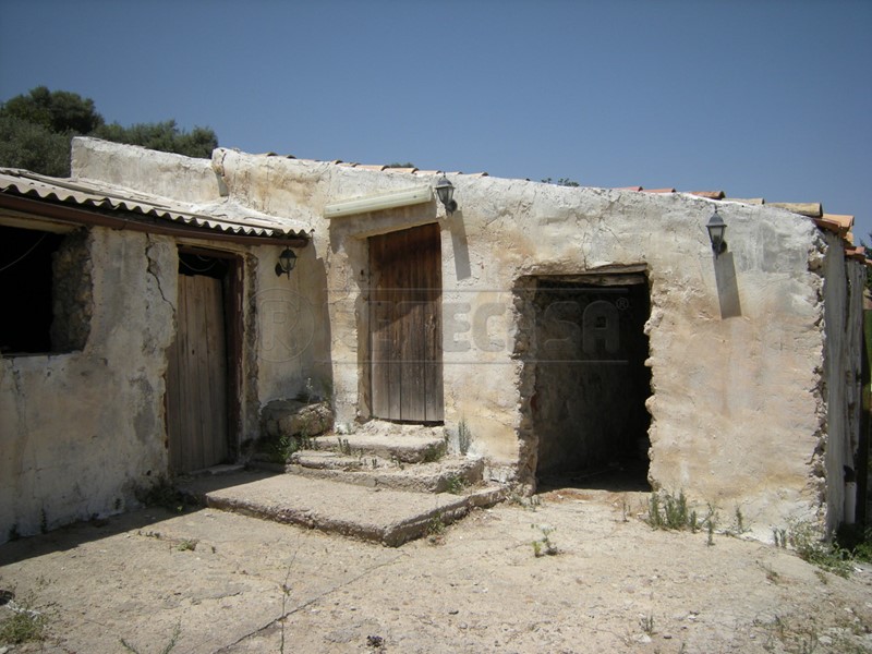 Rustico in Vendita a Caltanissetta, 60'000€, 100 m²