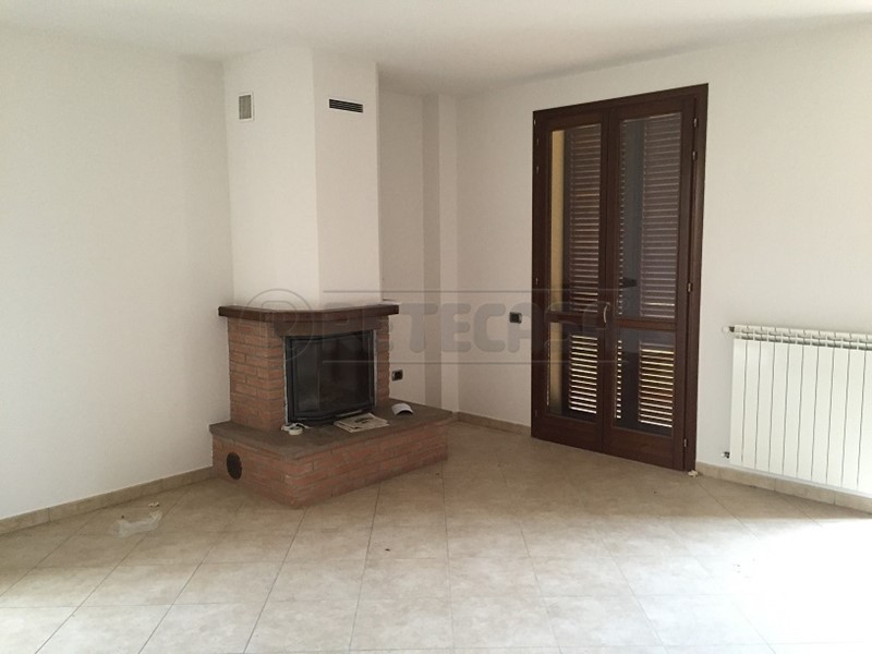 Appartamento in Vendita a Montopoli in Val d'Arno, zona Montopoli, 230'000€, 125 m², con Box