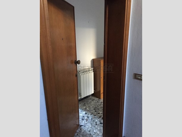 Quadrilocale in Vendita a Pontedera, zona Pontedera, 98'000€, 80 m², arredato