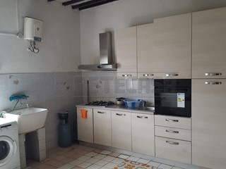 Quadrilocale in Vendita a Santa Maria a Monte, zona Montecalvoli, 60'000€, 90 m²