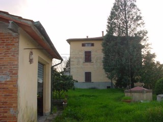 Casa Semi Indipendente in Vendita a Santa Maria a Monte, zona Pregiuntino, 200'000€, 175 m²