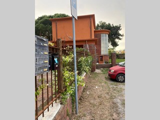 Villa in Vendita a Pisa, zona Tirrenia, 349'000€, 120 m²