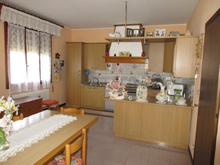 Casa Indipendente in Vendita a Massanzago, zona ZEMINIANA, 350'000€, 323 m²