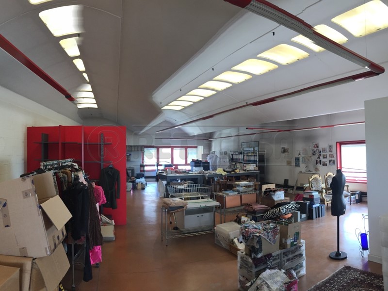 Capannone in Vendita a Mirano, 130'000&euro;, 180 m²