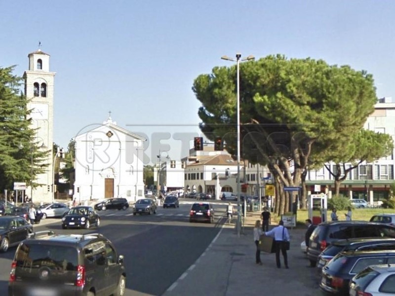 Quadrilocale in Vendita a Spinea, 320'000&euro;, 110 m², con Box