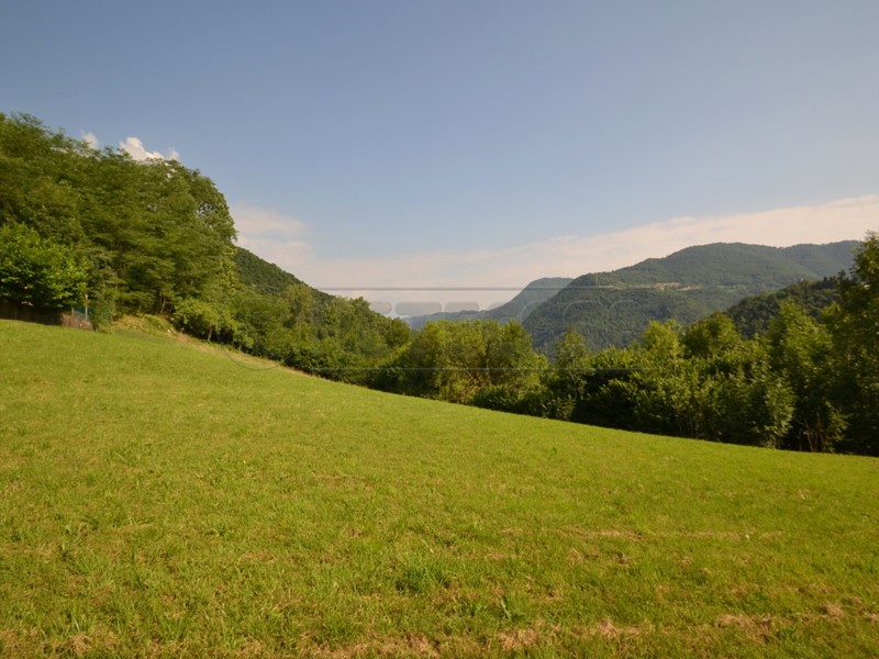Terreno edificabile in Vendita a Valdagno, zona COLLINARE, 60'000€, 1350 m²
