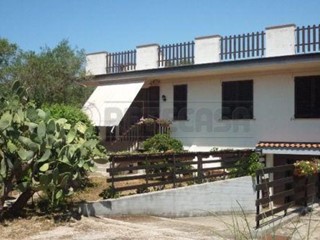 Casa Indipendente in Vendita a Gallipoli, zona GALLIPOLI C.DA CASTELLANA, 260'000&euro;, 250 m², con Box